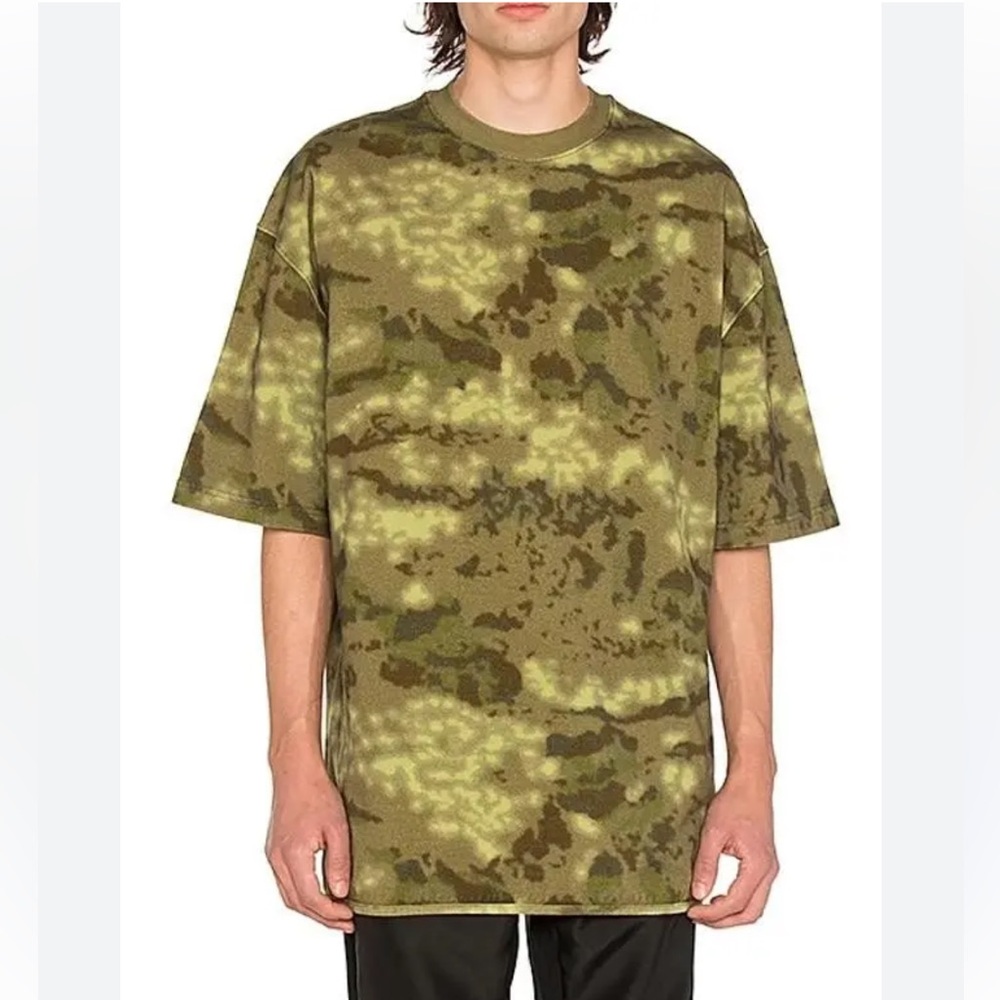Yeezy Season 3 Camo‎ Short Sleeve Tee Heavy Knit Oversized Size Medium